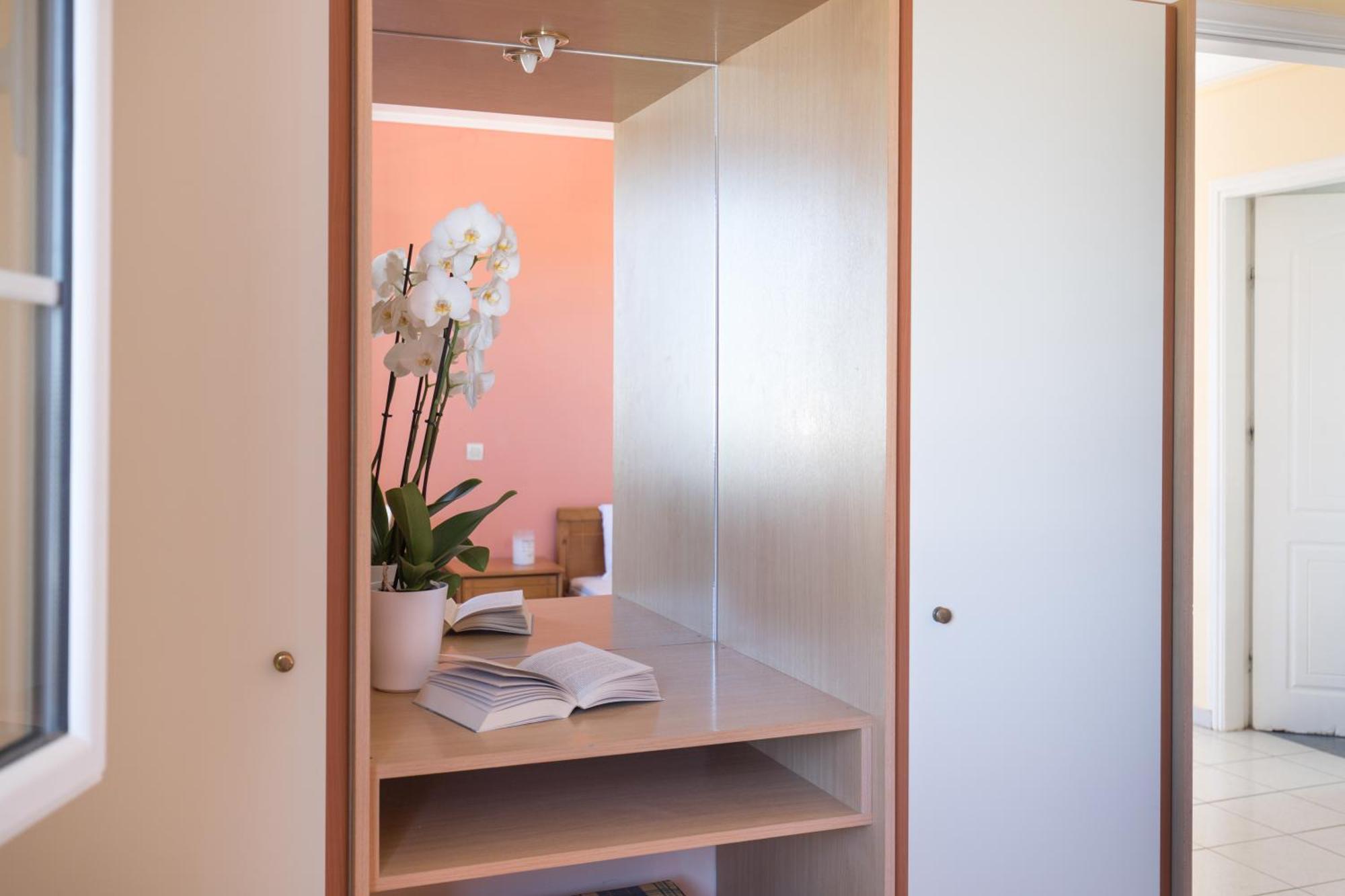 Socrates Studio Laganas Eksteriør billede
